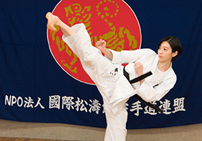 空手コーチ 金澤日和